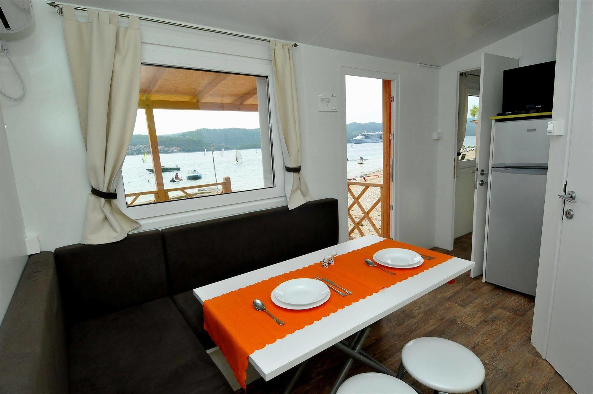 Camp Perna Hotel Kuciste Bagian luar foto