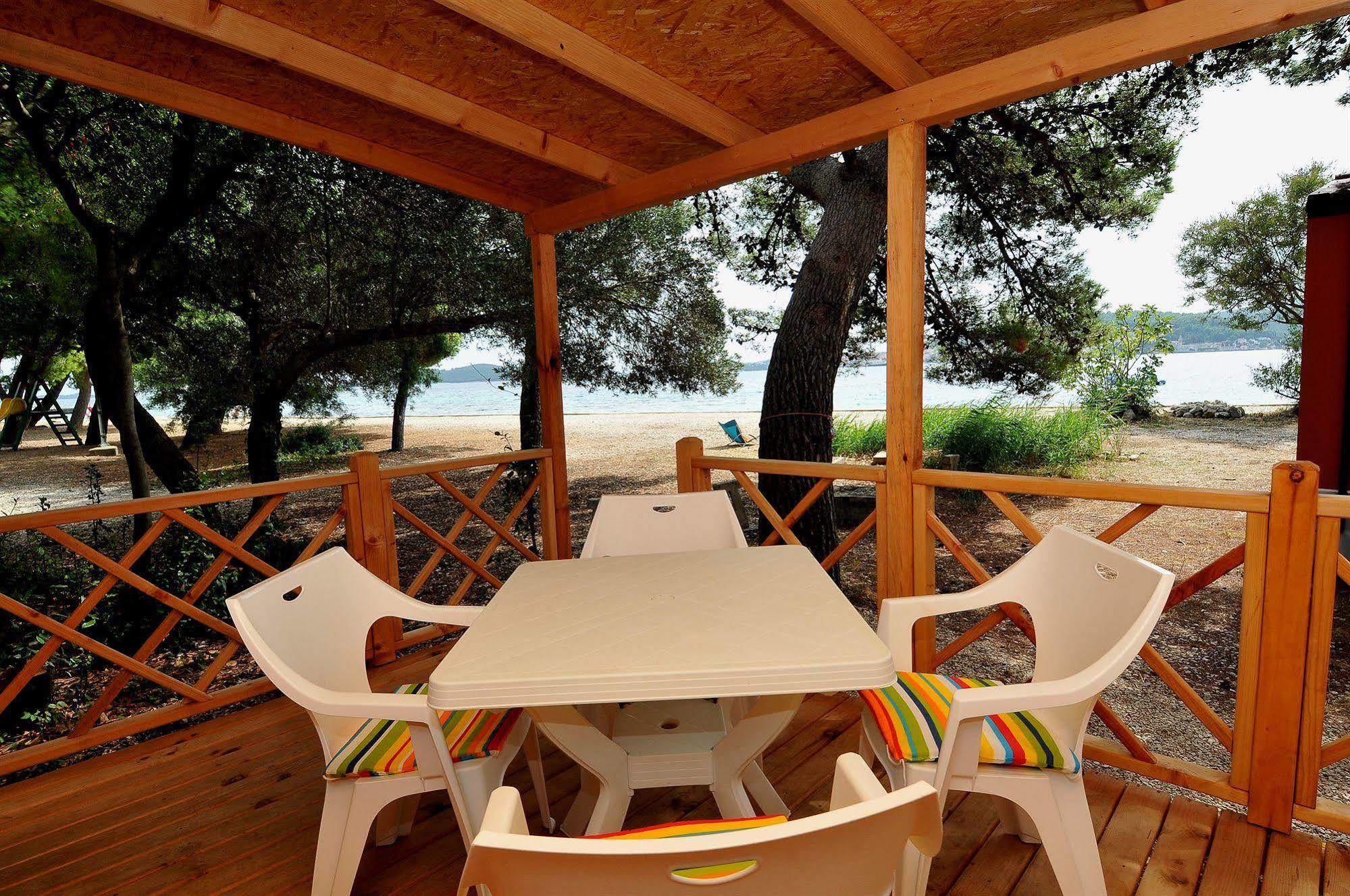 Camp Perna Hotel Kuciste Bagian luar foto